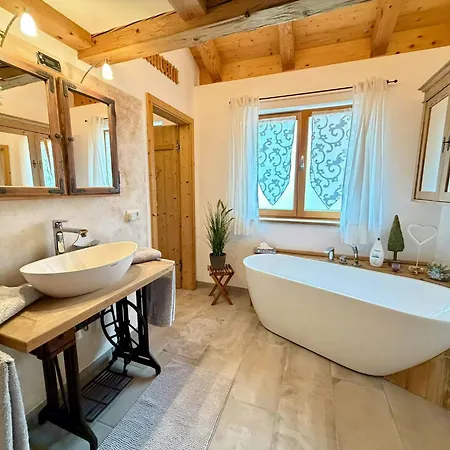 Loft With Lily Pond And Mountain Pastures Holiday home Hausham
